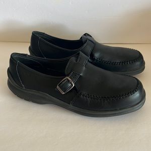 Black leather Dexter Comfort Womens size 11M shoe.  Adjustable.